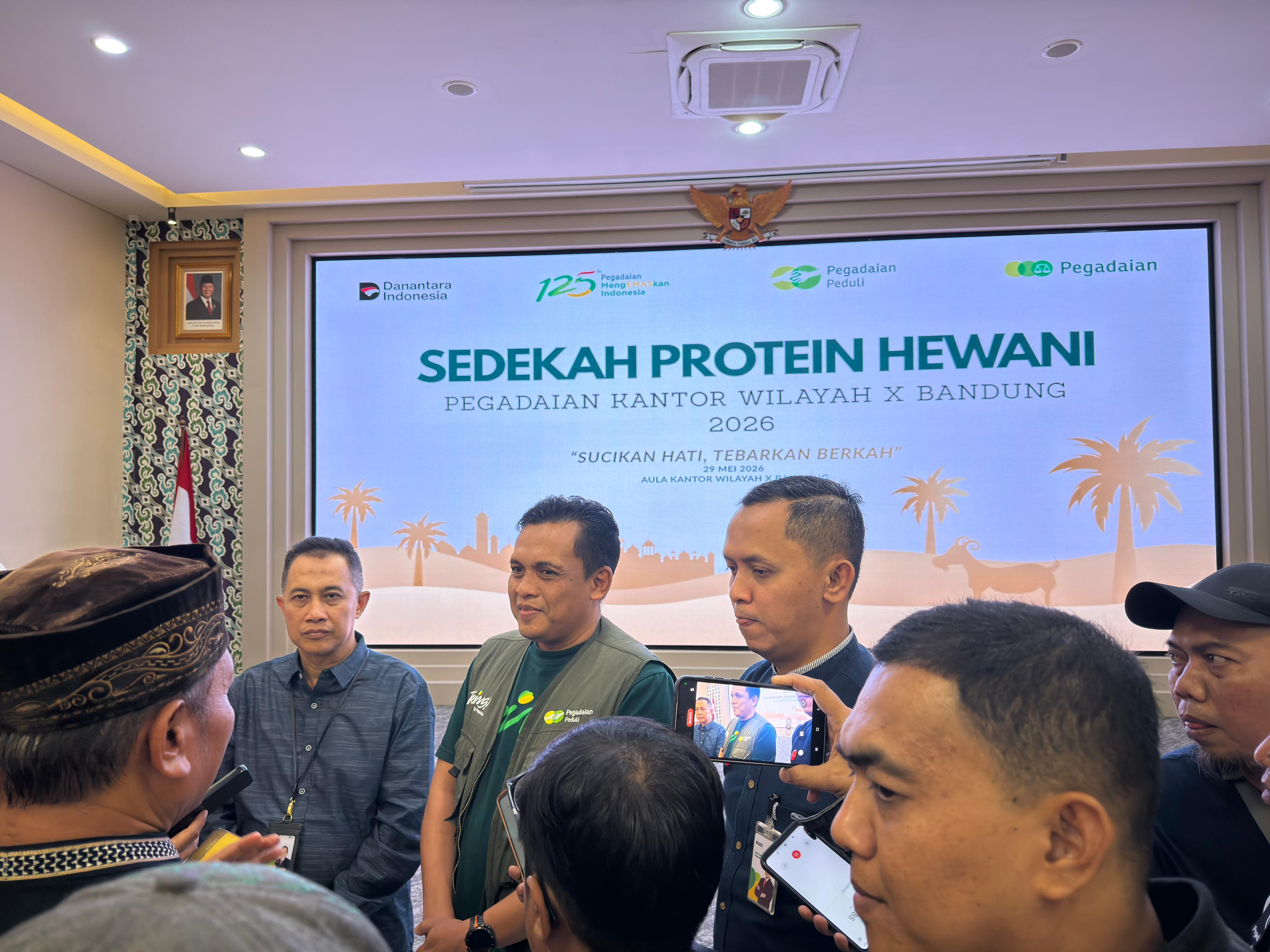 Pegadaian Kanwil X Jabar Distribusikan Ratusan Paket Protein Hewani, Wujudkan Kepedulian di Momen Idul Adha 1447 H.
